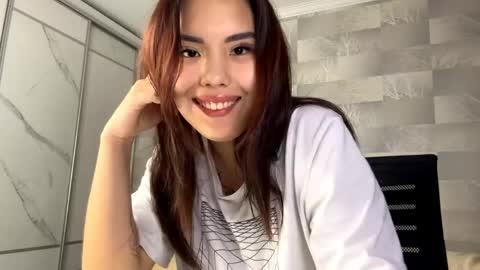 Snapshot of sayjess chatting on 06-09-26, 05:24 Jessie online show from 06-09-26, 05:24
