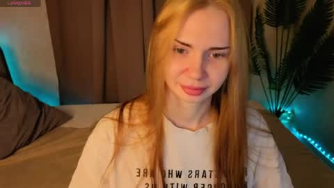 Kira  GMT 7 Mon Thu-Sun  0800am-0200pm  online show from 04-15-26, 09:27