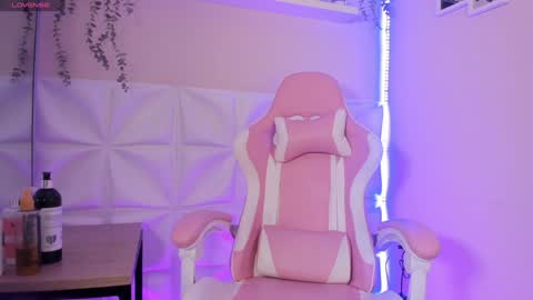 Snapshot of saylilith chatting on 01-17-25, 12:21 Say Lilith Monday to Saturday 700am to 140pm Colombian time online show from 01-17-25, 12:21