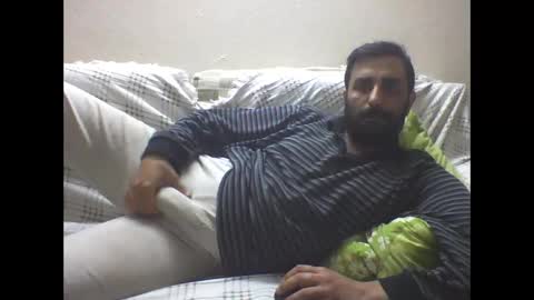 Snapshot of sbcf1 chatting on 01-01-25, 11:40 sbcf1 online show from 01-01-25, 11:40