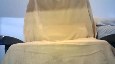 Snapshot of sbiru23 chatting on 07-12-26, 11:34 Ben online show from 07-12-26, 11:34