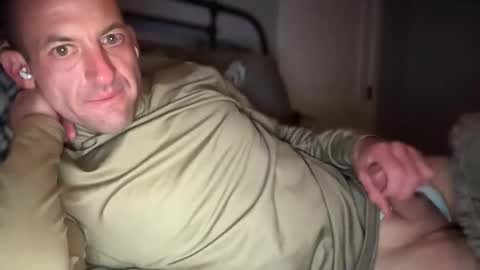 Snapshot of sbsdbfs chatting on 11-19-25, 11:32 sbsdbfs online show from 11-19-25, 11:32