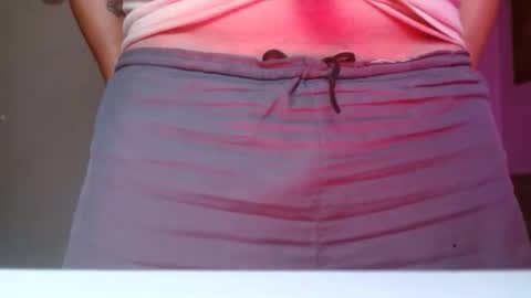 Snapshot of sbutter chatting on 11-25-25, 09:15 sbutter online show from 11-25-25, 09:15