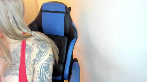 Snapshot of scarbadgirl_ chatting on 02-15-26, 03:36 scarbadgirl_ online show from 02-15-26, 03:36