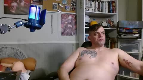 Snapshot of scarecrow2wm chatting on 03-04-26, 03:18 Kent Clark online show from 03-04-26, 03:18