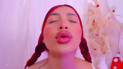 scarleett jones online show from 12-22-25, 09:34