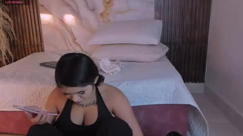 Snapshot of scarlet__rose_ chatting on 06-19-26, 11:25 scarlet__rose_ online show from 06-19-26, 11:25