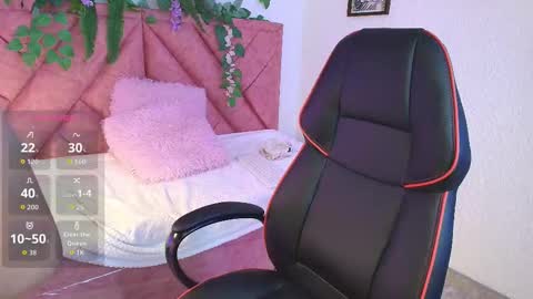 Scarlet  online show from 10-04-25, 03:26