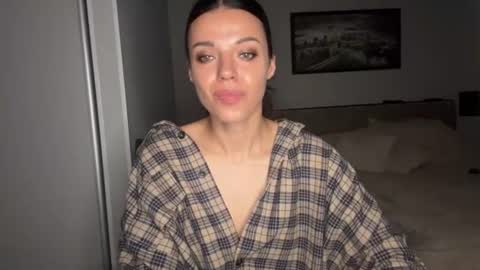 Snapshot of scarlet_daisy_ chatting on 06-22-26, 07:49 Sophie online show from 06-22-26, 07:49