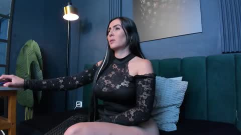 Scarlet Edwars online show from 01-15-26, 07:17