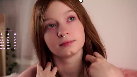 Snapshot of scarlet_fever10 chatting on 10-12-25, 11:31 scarlet_fever10 online show from 10-12-25, 11:31