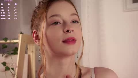 Snapshot of scarlet_fever10 chatting on 11-14-25, 01:32 scarlet_fever10 online show from 11-14-25, 01:32