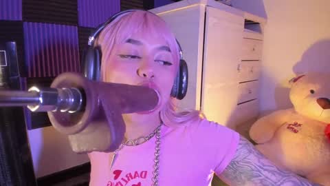 Snapshot of scarlet_gold chatting on 12-11-24, 02:41 scarlet_gold online show from 12-11-24, 02:41