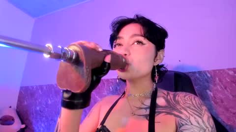 Snapshot of scarlet_gold chatting on 02-10-25, 02:08 scarlet_gold online show from 02-10-25, 02:08