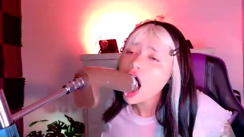 Snapshot of scarlet_gold chatting on 12-02-25, 04:51 scarlet_gold online show from 12-02-25, 04:51