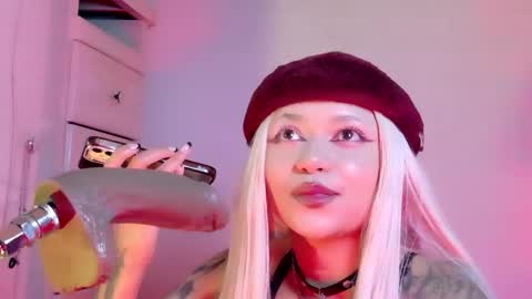 scarlet_gold online show from 05-21-26, 12:39