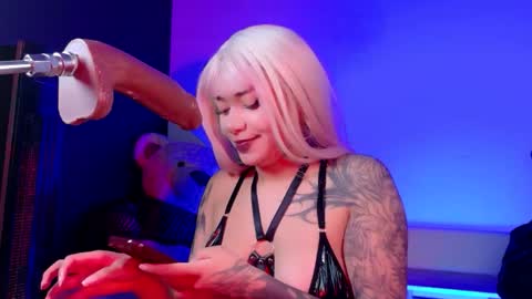 scarlet_gold online show from 05-31-26, 10:55