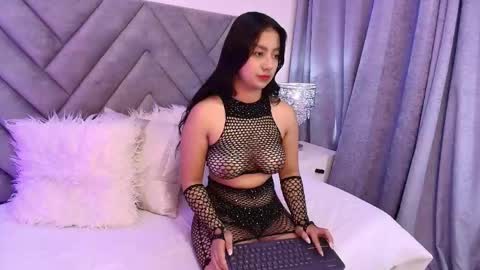 scarlet_queen7 online show from 05-04-26, 06:37