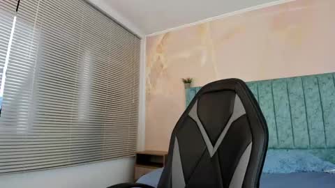 Snapshot of scarlet_rose__ chatting on 02-26-25, 12:14 Scarlet online show from 02-26-25, 12:14