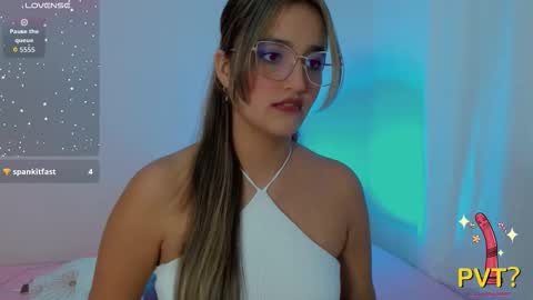 Snapshot of scarlet_rose__ chatting on 09-12-25, 04:34 Scarlet online show from 09-12-25, 04:34