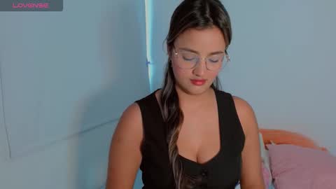 Snapshot of scarlet_rose__ chatting on 11-11-25, 07:47 Scarlet online show from 11-11-25, 07:47