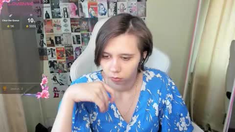 Snapshot of scarlet_sirenn chatting on 02-16-26, 07:04 Alexandra online show from 02-16-26, 07:04