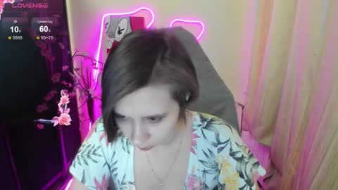 Snapshot of scarlet_sirenn chatting on 02-21-26, 01:17 Alexandra online show from 02-21-26, 01:17