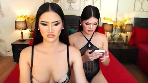 Scarlet online show from 05-20-26, 07:03