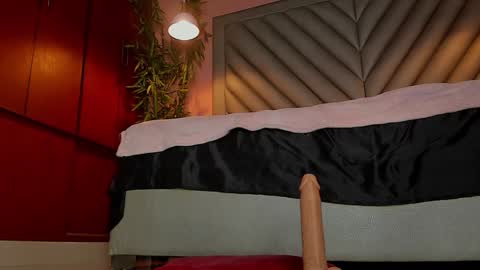 Scarlet Dayana online show from 02-07-25, 09:47