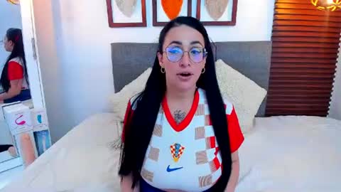 Snapshot of scarleth_swann chatting on 06-29-26, 03:57 scarleth online show from 06-29-26, 03:57