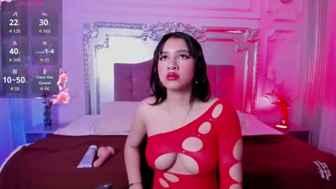Snapshot of scarlethnoir chatting on 06-19-26, 03:22 Scarlett online show from 06-19-26, 03:22