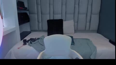 S C A R L E T online show from 02-06-26, 07:39