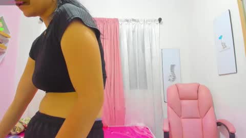 Scarletliz online show from 02-17-25, 11:55