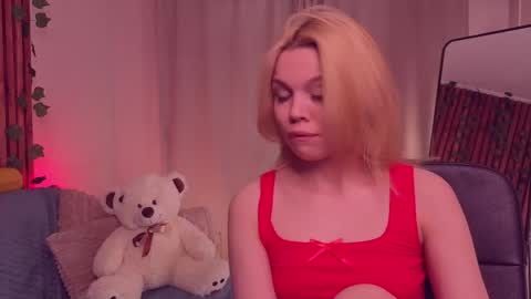 Snapshot of scarletmarney chatting on 05-05-26, 03:14 scarletmarney online show from 05-05-26, 03:14