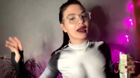 scarletpetal online show from 01-21-25, 10:19