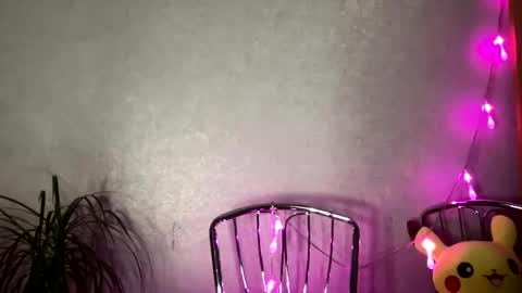 Snapshot of scarletpetal chatting on 01-22-25, 10:50 scarletpetal online show from 01-22-25, 10:50