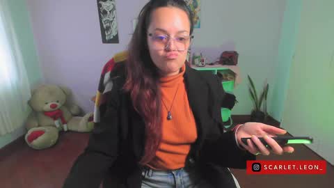 Snapshot of scarlett77_ chatting on 01-24-25, 04:06 Scarletland welcome online show from 01-24-25, 04:06