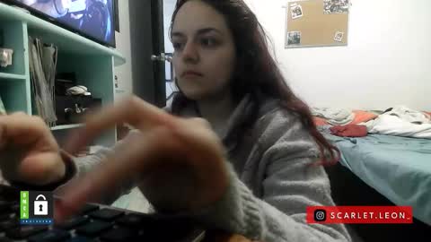 Snapshot of scarlett77_ chatting on 11-06-25, 01:12 Scarletland welcome online show from 11-06-25, 01:12