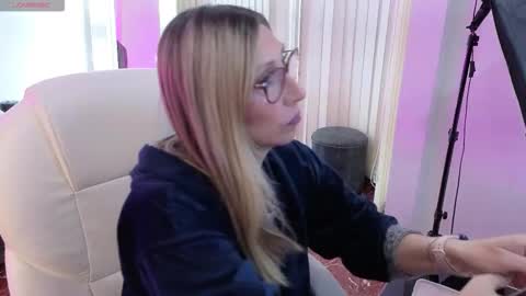 Scarlett online show from 01-19-26, 11:36