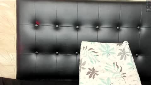 Snapshot of scarlett_1007 chatting on 05-11-26, 04:04 Scarlett online show from 05-11-26, 04:04