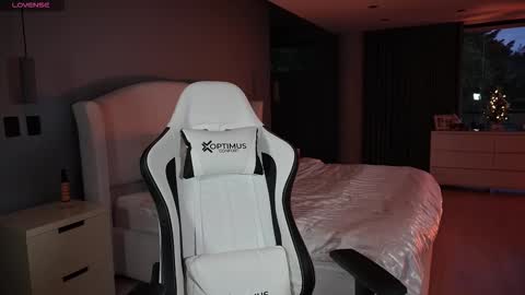 Snapshot of scarlett__baker11 chatting on 12-02-25, 10:38 juli online show from 12-02-25, 10:38