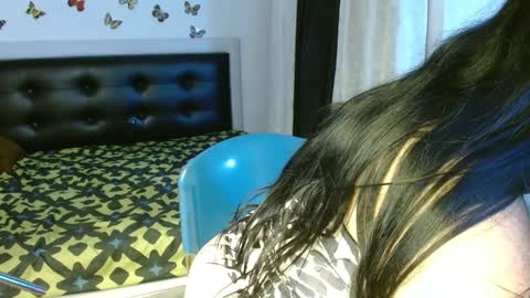 Snapshot of scarlett__blue chatting on 01-13-25, 04:50 scarlet online show from 01-13-25, 04:50