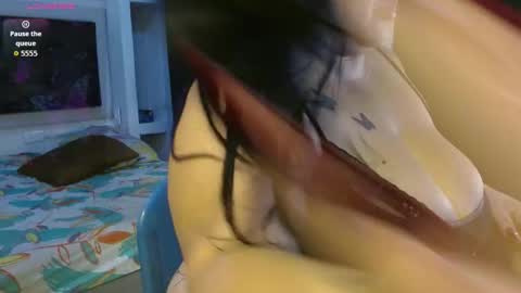 Snapshot of scarlett__blue chatting on 09-26-25, 07:01 scarlet online show from 09-26-25, 07:01