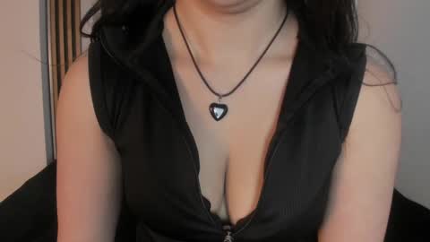Snapshot of scarlett__fox__ chatting on 09-25-25, 11:14 SCARLETT FOX online show from 09-25-25, 11:14