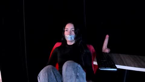 Snapshot of scarlett__fox__ chatting on 11-24-25, 11:21 SCARLETT FOX online show from 11-24-25, 11:21