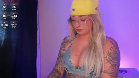 Snapshot of scarlett_collins_ chatting on 06-13-26, 03:32 SCARLETT COLLINS online show from 06-13-26, 03:32