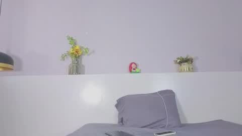 Snapshot of scarlett_grey_1 chatting on 12-05-25, 01:03 Scarlett online show from 12-05-25, 01:03