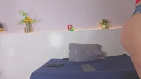 Scarlett  online show from 12-22-25, 09:17