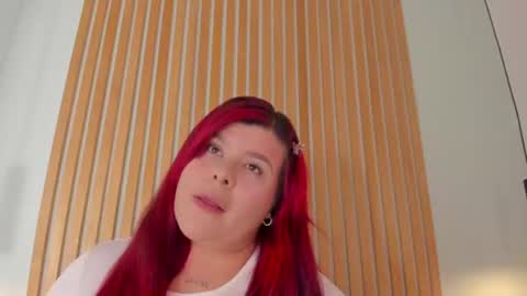 Snapshot of scarlett_grey_1 chatting on 07-27-26, 04:30 Scarlett online show from 07-27-26, 04:30