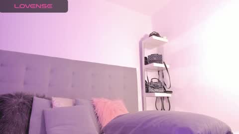 Scarlett jones online show from 12-25-24, 04:44